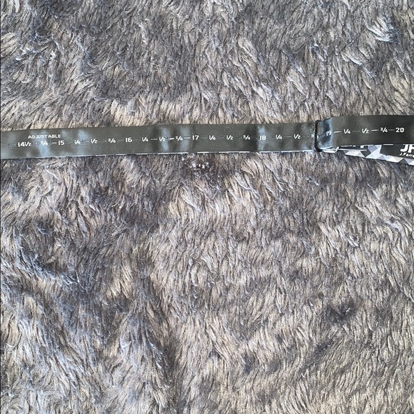 New 🔥 JF J. Ferrar Bow Tie. Never used. no tags. - Picture 3 of 3